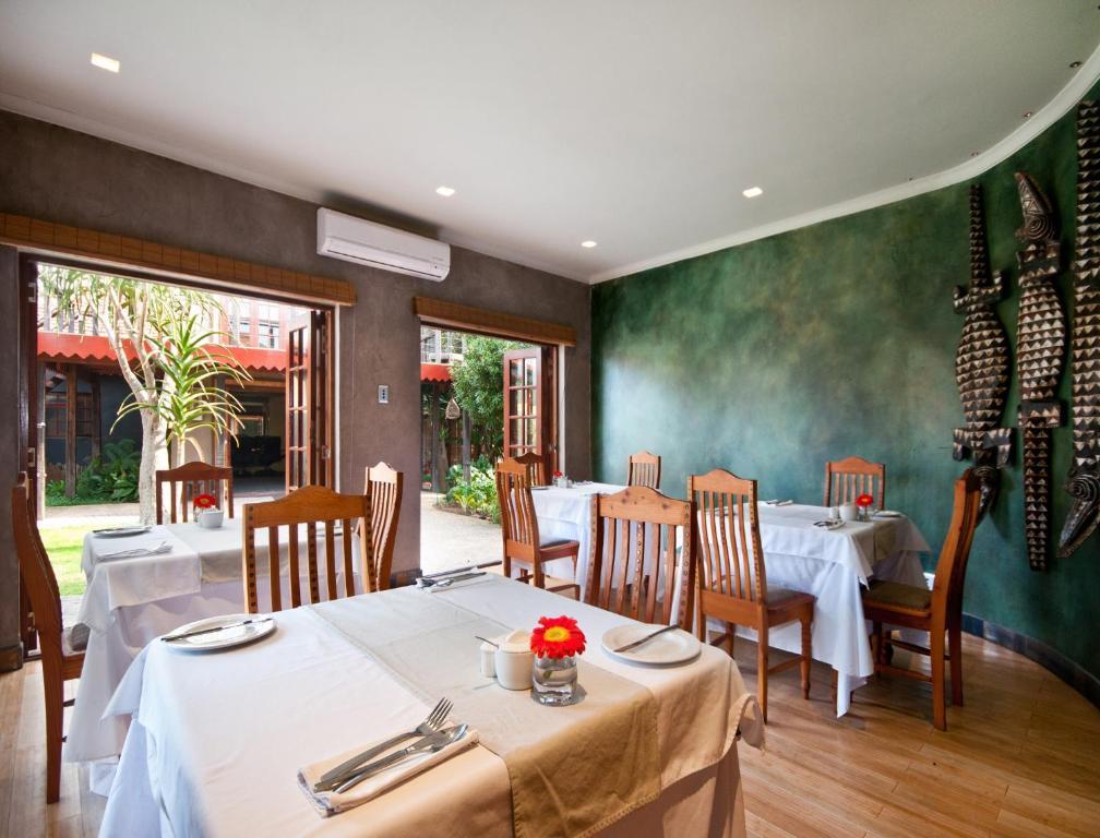 Hotel Singa - Lion Roars & 4*