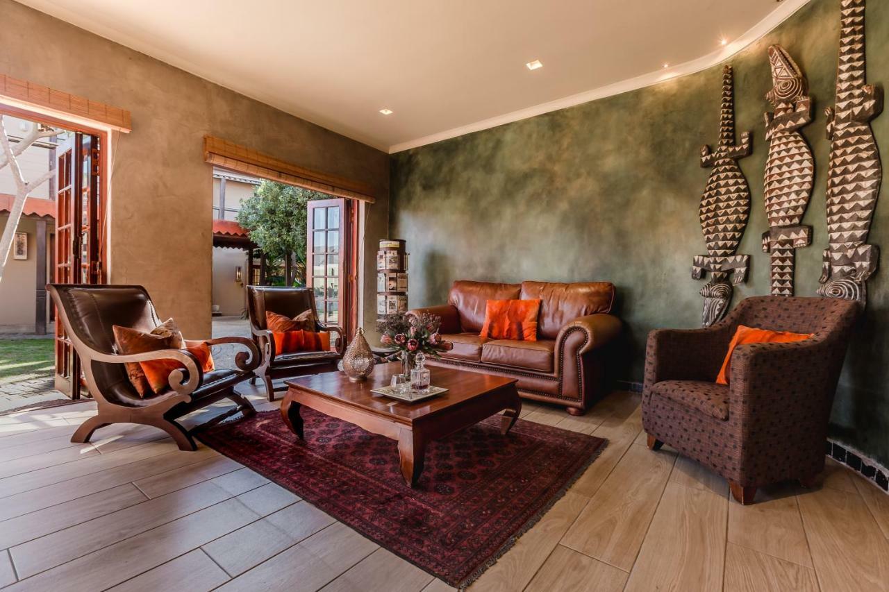 Hotel Singa - Lion Roars & Port Elizabeth